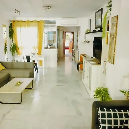 Apartamento Malagueta Campos Eliseos Malaga Exterior photo